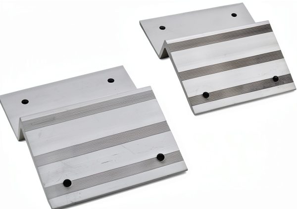 MaxxHaul Aluminum Loading Ramps for Trucks-7